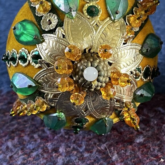 TWO Vintage Sequin Bead Push Pin Christmas Ornaments Hand Made Tassel 70s/80s - Picture 3 of 13